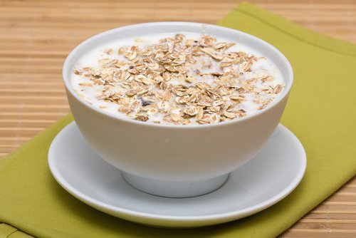 Aveia para descansar melhor: 5 motivos para consumi-la antes de dormir Aveia para descansar melhor: 5 motivos para consumi-la antes de dormir