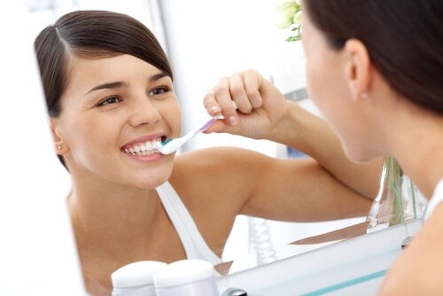 escovar os dentes evita a formação de tártaro