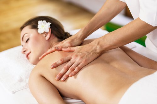 massagem-aliviar-coluna