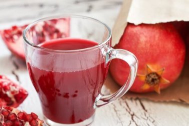 7 incríveis benefícios do suco de romã
