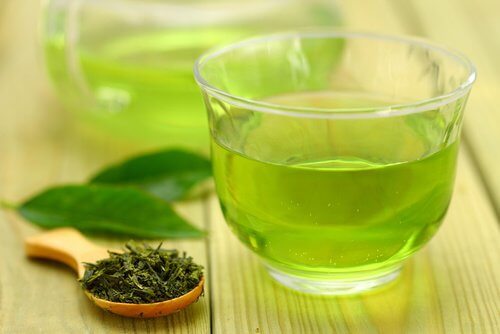 Xícara de chá verde