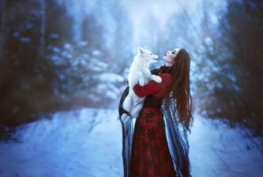 Quando Chapeuzinho enfrentou seus medos, ela vestiu pele de lobo