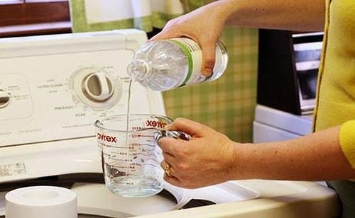 Vinagre branco para branquear as roupas
