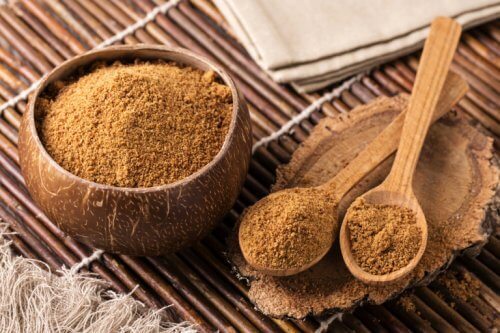 Açúcar de coco, um dos substitutos do açúcar refinado