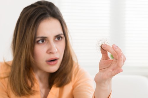 queda-de-cabelo-deficiencias-nutricionais