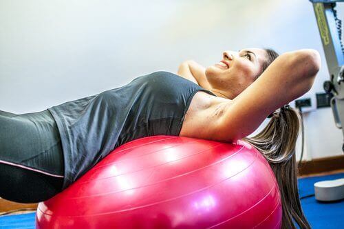 Exercicio lombar com bolas
