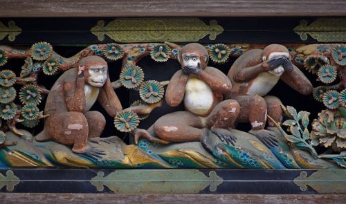 O ensinamento dos três macacos sábios: um convite à reflexão