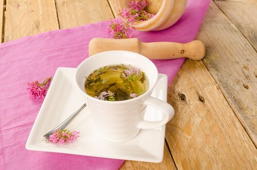 Infusão de valeriana para problemas de sono