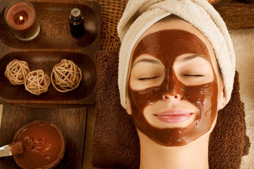 Máscara de chocolate para reduzir o ressecamento da pele