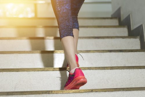 Subir escadas para queimar calorias