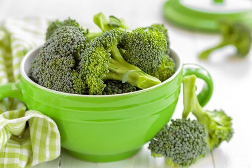 Brócolis para preparar creme de verduras