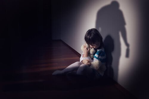 Criança com feridas emocionais