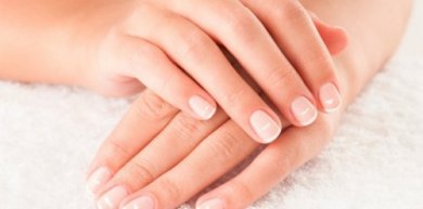 9 dicas para cuidar das unhas por dentro e por fora de maneira natural