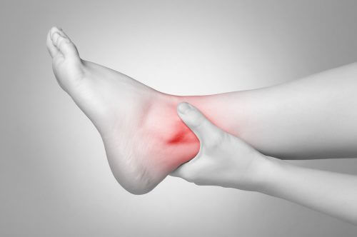 5 problemas de saúde dos quais os tornozelos inchados advertem