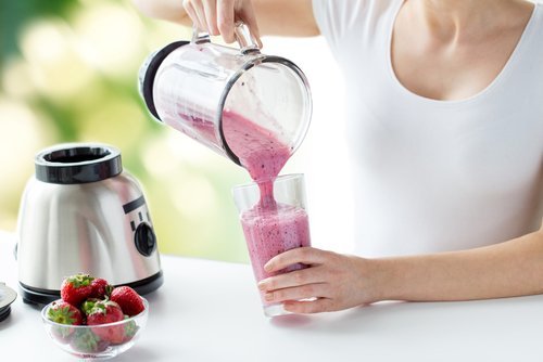 4 bebidas que podem te ajudar a reduzir a cintura