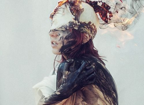 Mulher cegada pela ansiedade