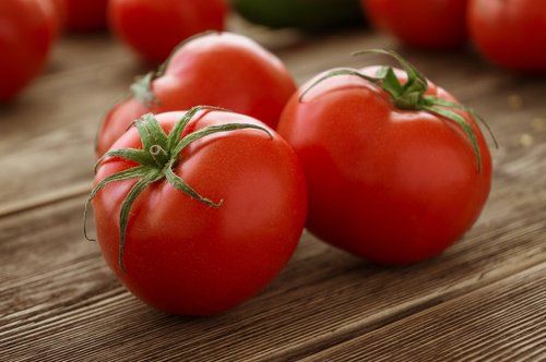 Tomate para remover os calos