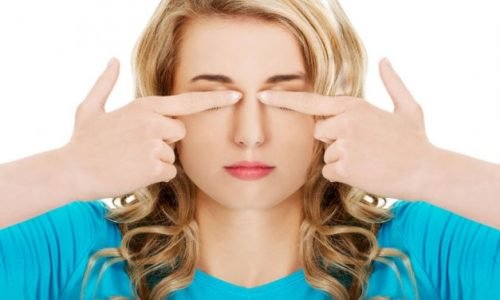 7 exercícios fáceis para cuidar de seus olhos e evitar a dor de cabeça 7 exercícios fáceis para cuidar de seus olhos e evitar a dor de cabeça