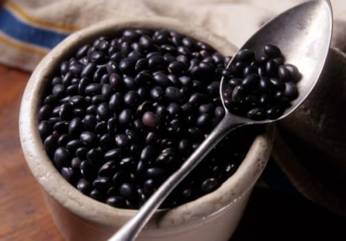 A dieta indicada para a amamentação contém feijão preto