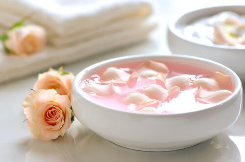 Máscara de iogurte e óleo de rosas para o rosto