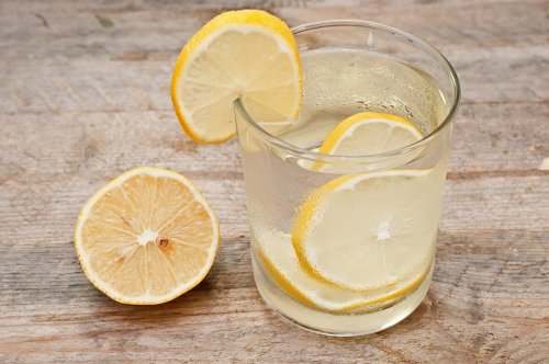 O suco de limão e a acidez gástrica