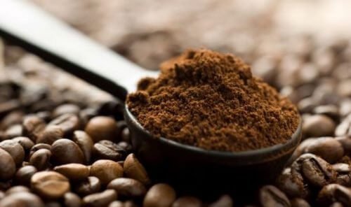 Café para combater os cabelos brancos precoces