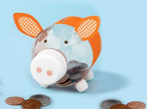 Cofrinho feito de garrafa plástica