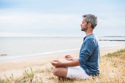O ioga pode ajudar a aliviar a dor nas costas