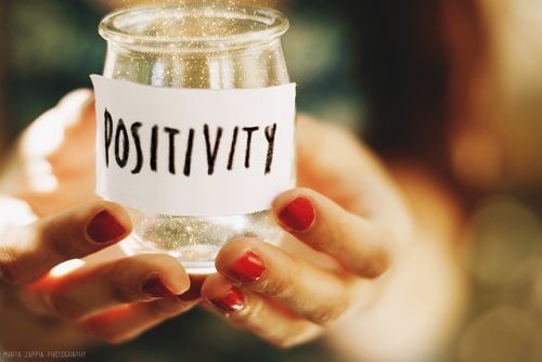 Frasco com frase positiva