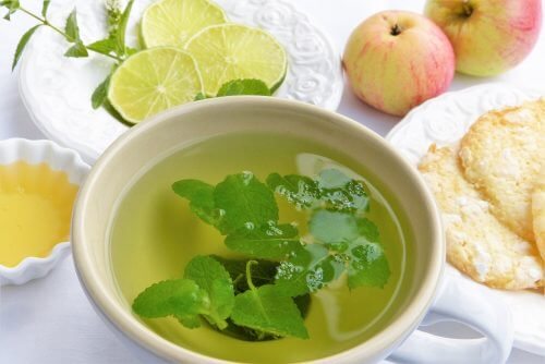 6 infusões para desintoxicar o corpo naturalmente 6 infusões para desintoxicar o corpo naturalmente