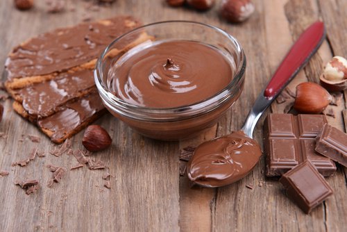 Prepare um delicioso e nutritivo creme de cacau caseiro