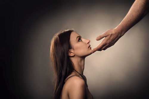 5 traços psicológicos das pessoas submissas