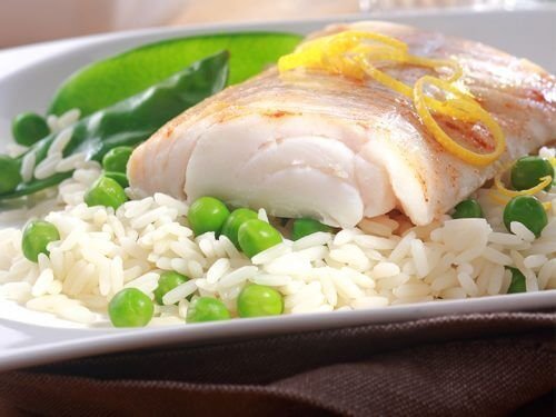 Combinar peixe e arroz para emagrecer