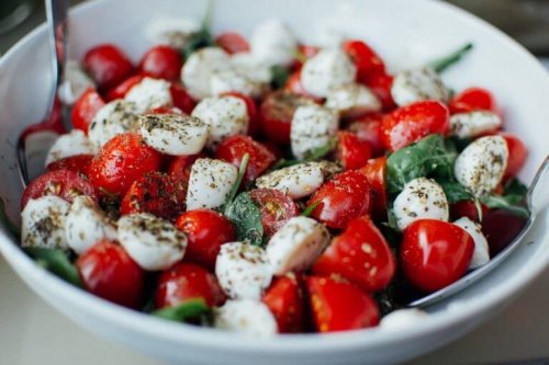 Salada saudável para reduzir a celulite