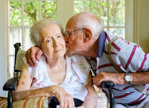 Casal com diversos tipos de demência