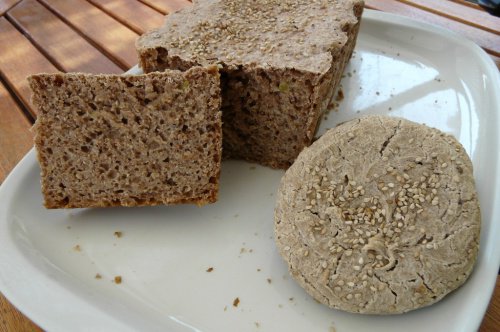 Pão sem glúten de trigo sarraceno e arroz. Fácil e delicioso!