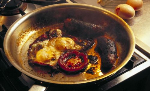 Usar um recipiente livre de queimaduras é um truque culinário