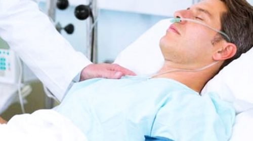 Terapia revolucionária devolve a consciência a um homem em coma