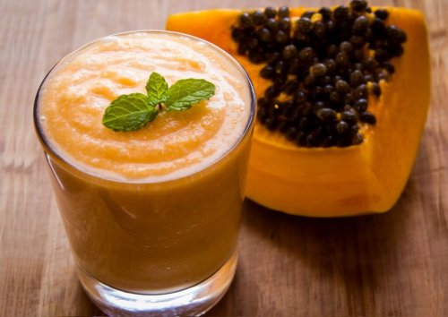 Bebida detox de papaia para perder peso