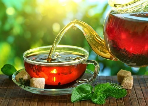 Chá de trevo vermelho para estimular o sistema linfático