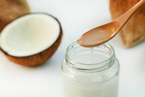 Óleo de coco para ter uma pele mais macia