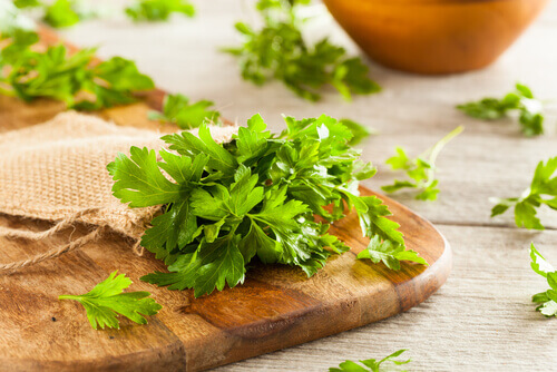 A salsa ajuda a eliminar os piolhos