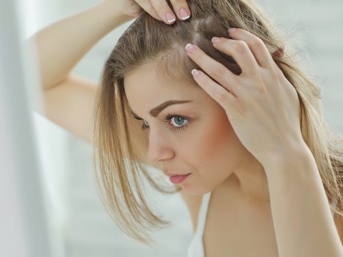 10 razões pelas quais o cabelo cai