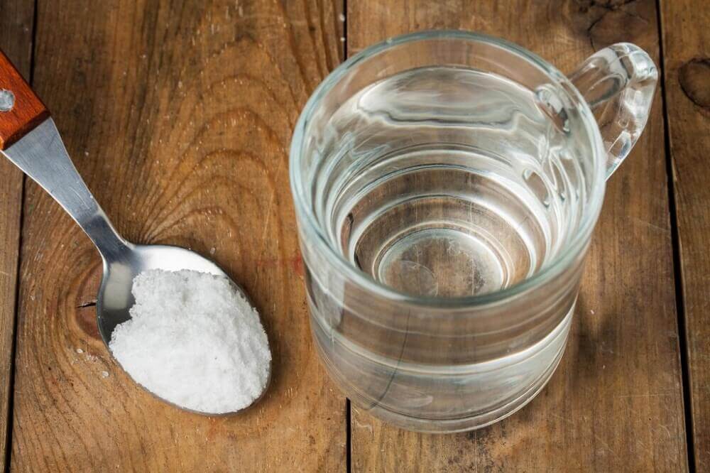 Bicarbonato de sódio e água oxigenada