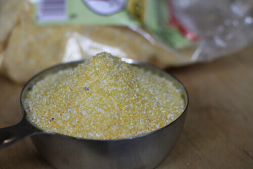 Farinha de milho ajuda a acabar com as bolhas