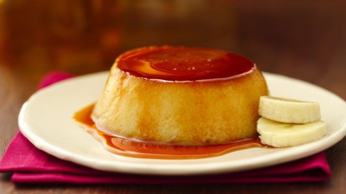 Flan de banana é uma sobremesa nutritiva fácil de preparar.