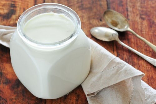 iogurte natural para combater os fungos na pele