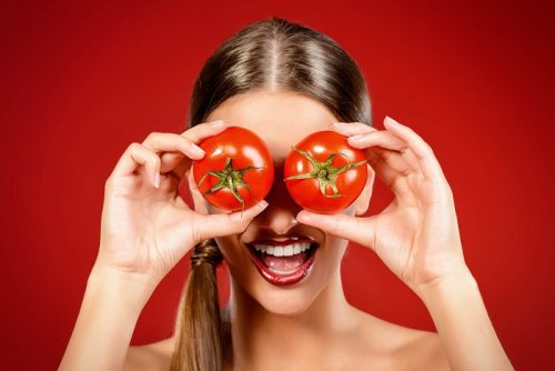 Máscara de tomate para uma pele radiante