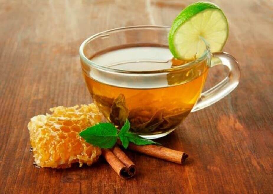 Chá de canela com mel