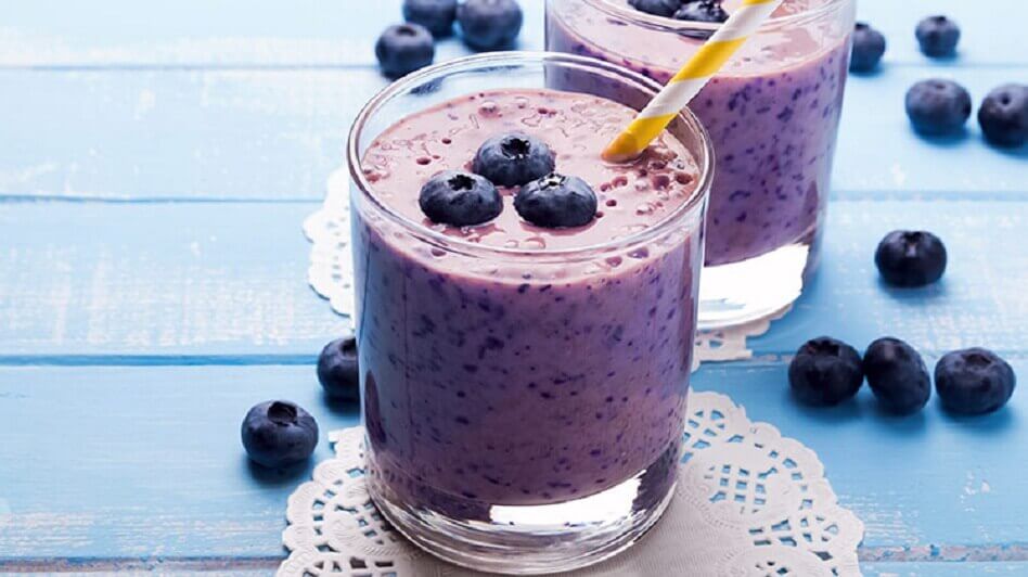 Vitamina de mirtilo e iogurte